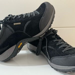 COPY - Dansko Paisley Womens EU 37 US 6.5-7 Black Leather Waterproof Vibram Sol…